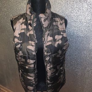 Camo-Print Puffer Vest